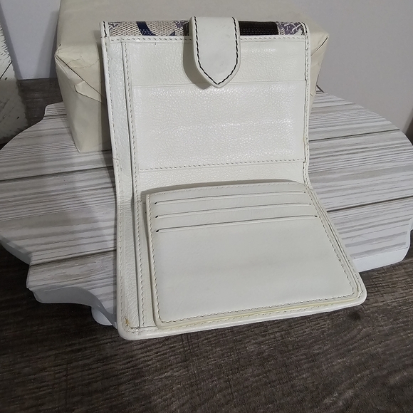 CELINE GUC Vintage Compact Wallet with Signature C/Horse and Rider design - Picture 4 of 8